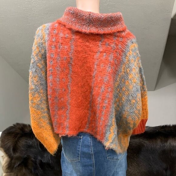 New Beautiful Pullover Sweater & Shawl - Picture 9 of 14